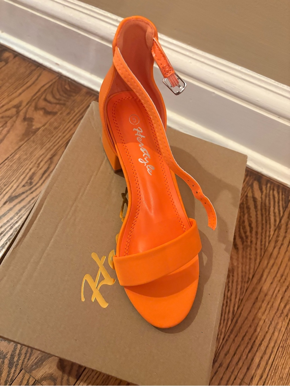Heritage Bright Orange Ankle-Strap Block Heel Sandal size 5 NEW